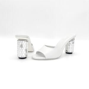 NIB Chanel CC Logo Mirror Heel Lambskin Leather Slip On Mules Sandals 37